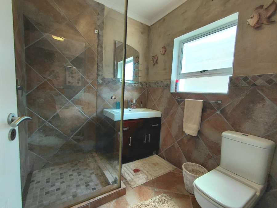 5 Bedroom Property for Sale in Ferreira Town Eastern Cape